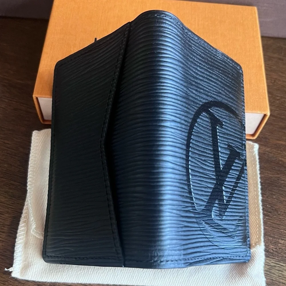 LOUIS VUITTON LV Initial Black Navy Epi Noir Leather Pocket Organizer with Tags